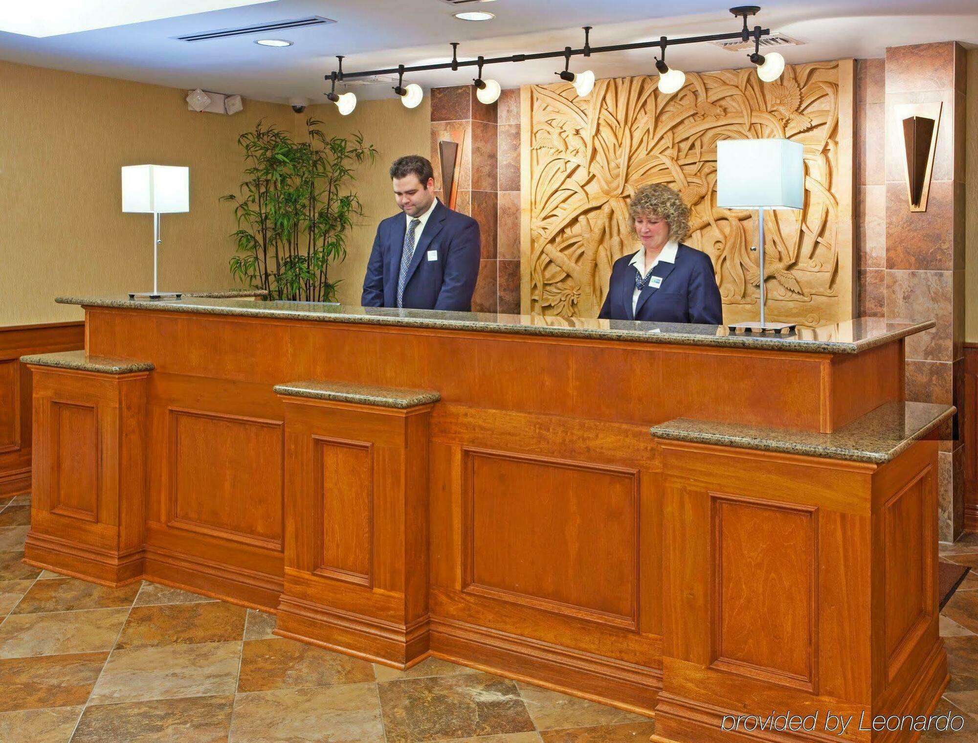 Holiday Inn Express Hotel & Suites Auburn Hills By Ihg Dalaman gambar